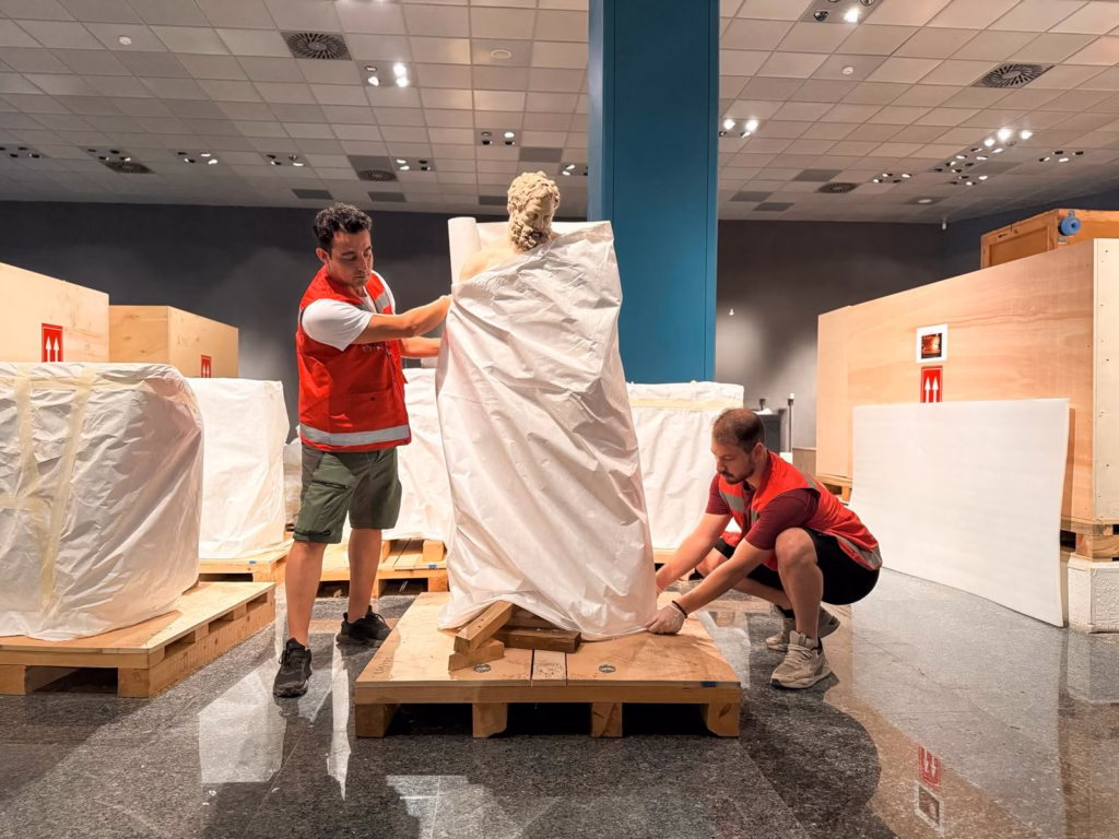 Antalya Arkeoloji Müzesi’ndeki eserler taşındı