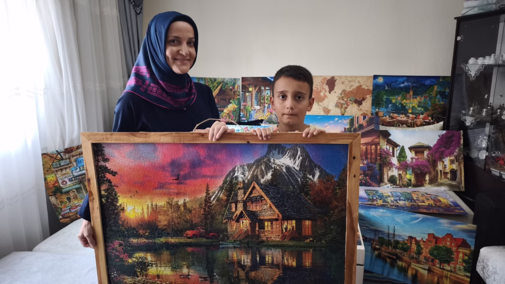 10 Yaşındaki Ahmet Hamza Puzzle Tutkusuyla Sergi Hedefliyor