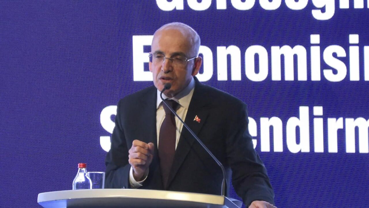 Bakan Şimşek: İşsizlik oranı, 2012'den sonraki en düşük seviyesine geriledi