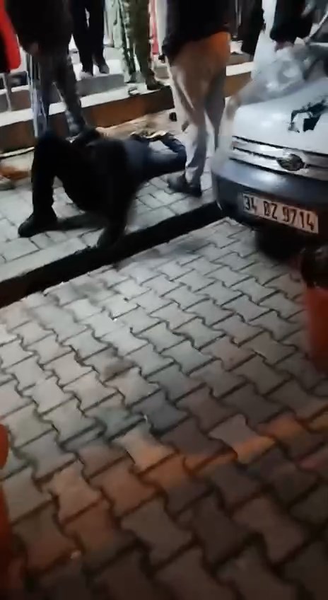 Bahçelievler ’de seyir halindeki motosiklete silahlı saldırı