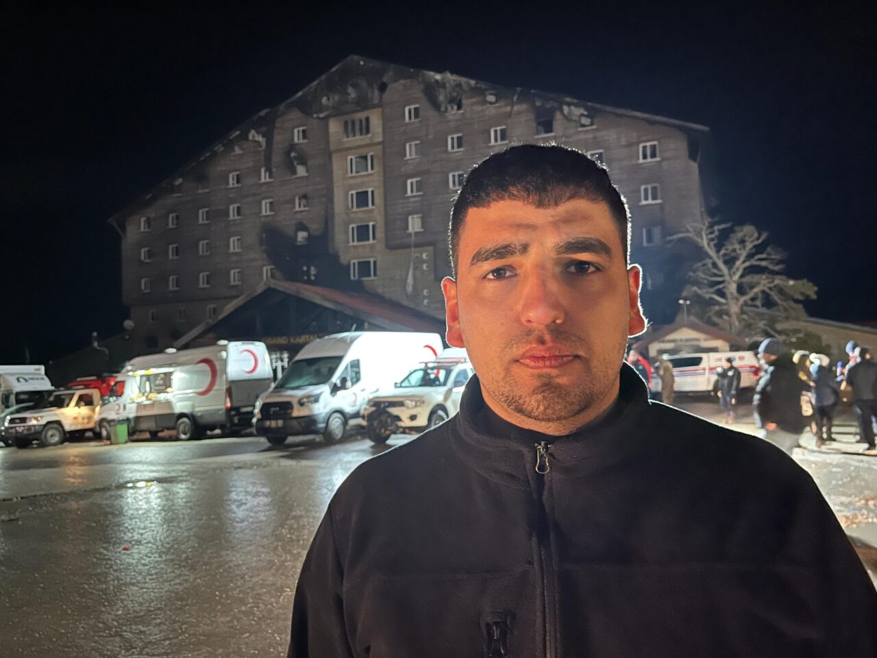 Yangın 'dan kurtulan otel personeli: İnsanlar çocuklarını attı!