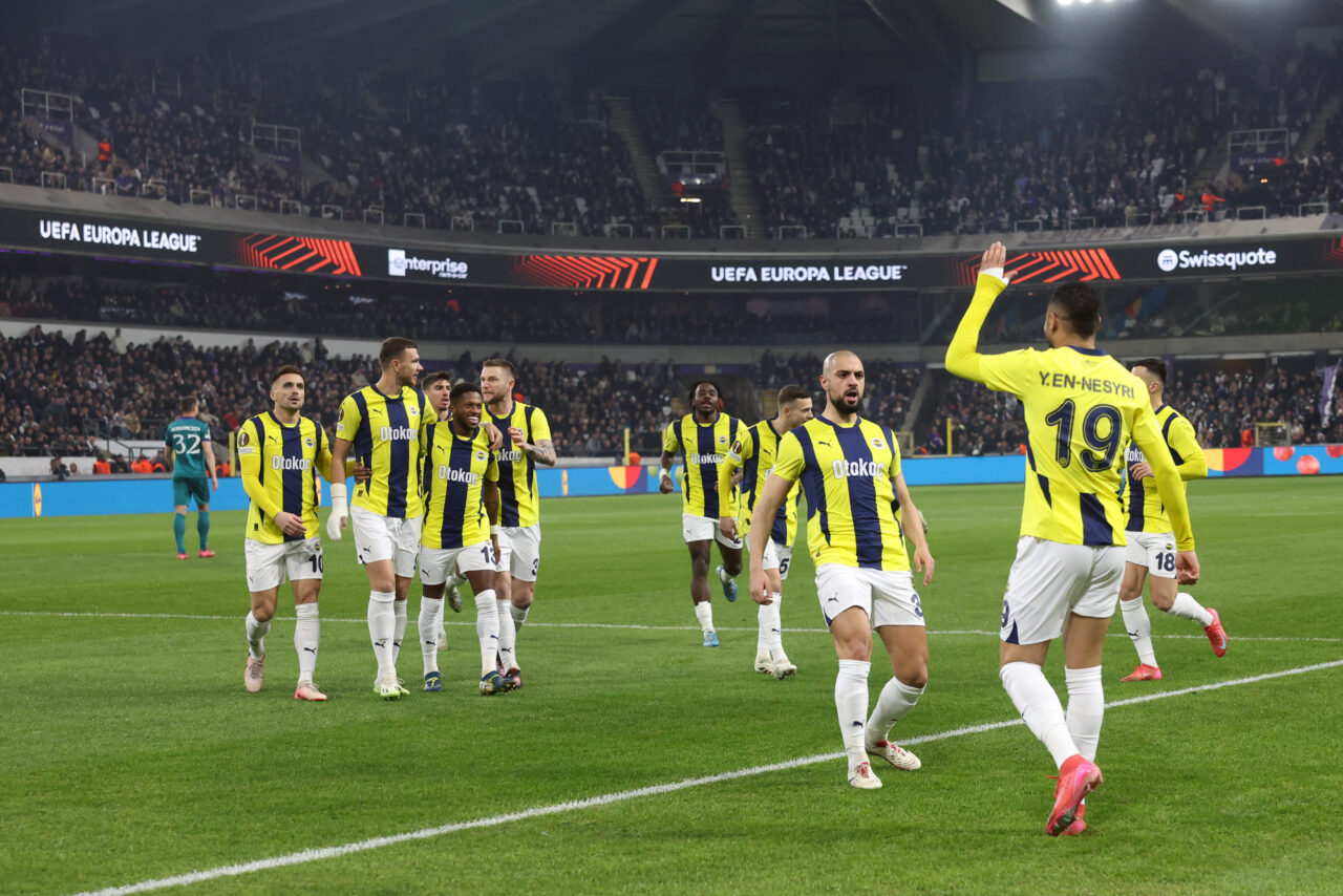 UEFA Avrupa Ligi Play-Off Turu rövanş maçında Anderlecht ile Fenerbahçe karşı karşıya geldi. Foto: Murat Akbaş / Brüksel (Belçika), DHA