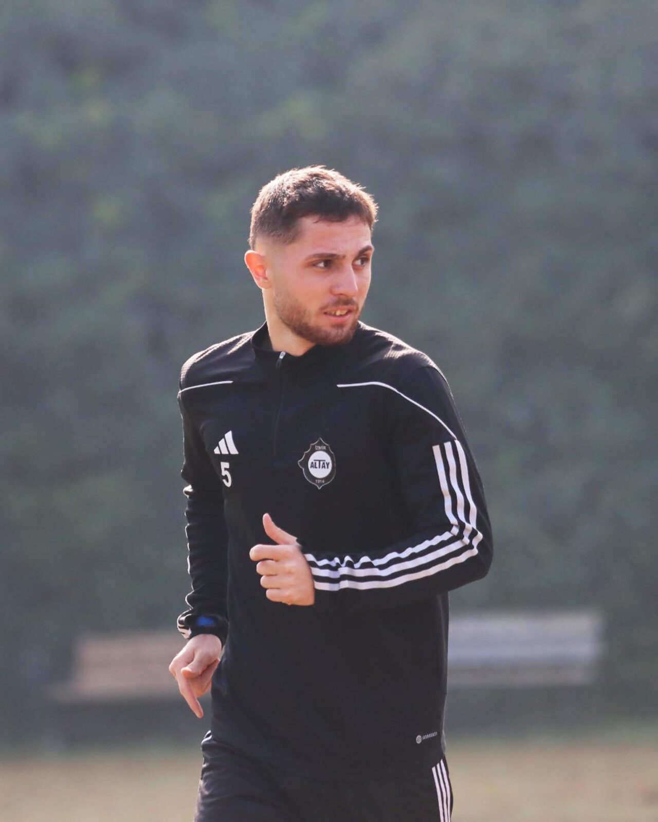 Altay 'da 3 genç ilk kez oynadı