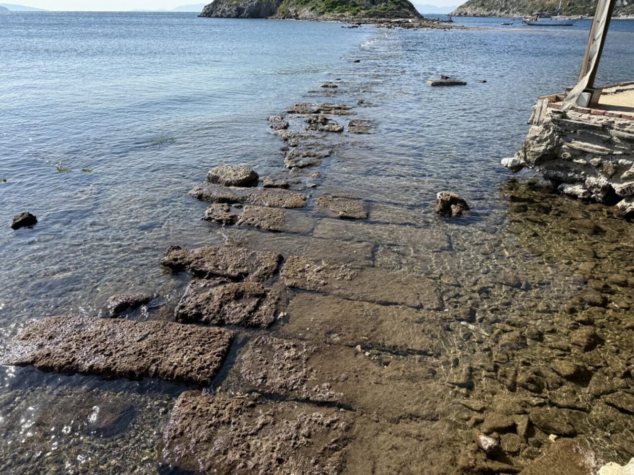 Bodrum 'da deniz çekildi, tarihi 'Kral Yolu' ortaya çıktı