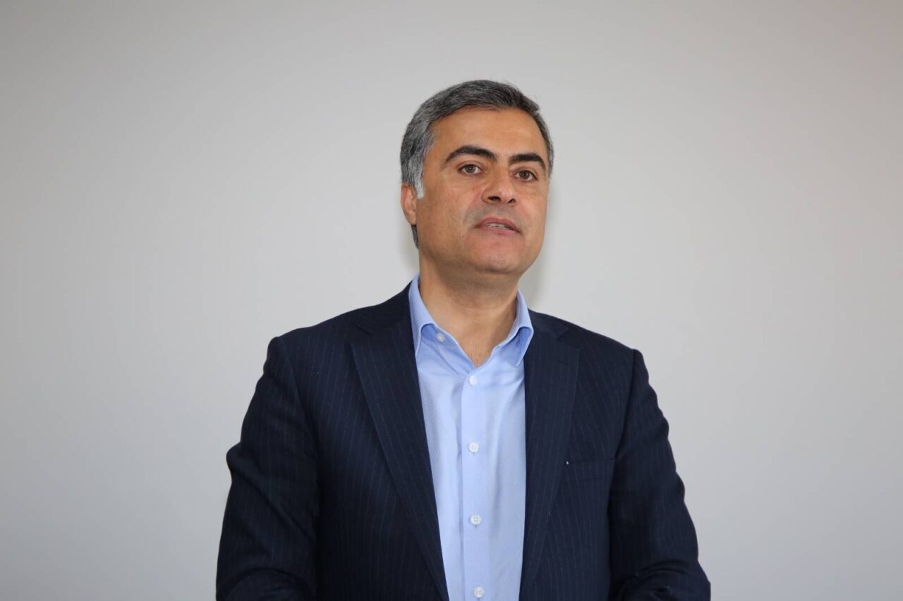 Van Büyükşehir Belediye Başkanı Zeydan, görevden uzaklaştırıldı