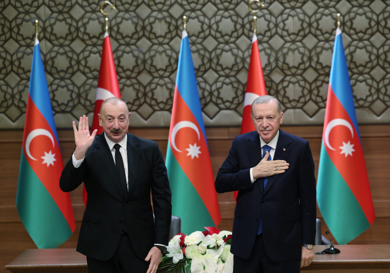 Cumhurbaşkanı Erdoğan,  Azerbaycan Cumhurbaşkanı Aliyev ile Iğdır-Nahçıvan Doğalgaz Boru Hattı’nın açılış törenine canlı bağlantıyla katıldı. Fotoğraf: Ankara, (DHA)