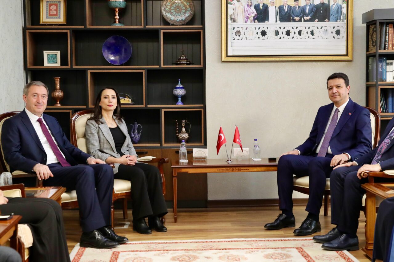 DEM Parti Eş Genel Başkanları Tülay Hatimoğulları ve Tuncer Bakırhan, Saadet Partisi Genel Başkanı Mahmut Arıkan ile görüştü. Fotoğraf: Ankara, (DHA)