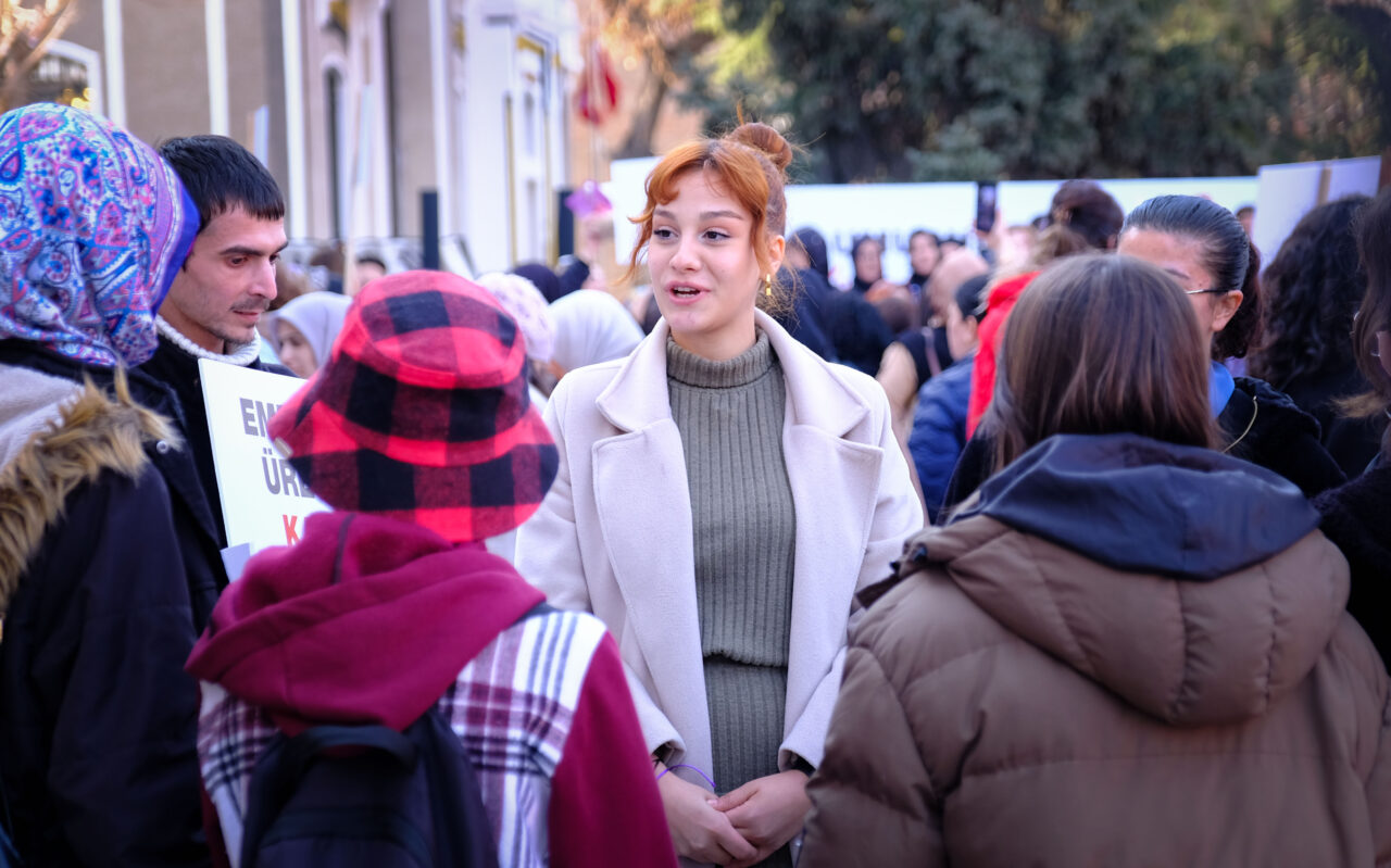 Lösemi hastalığını yendi, kendisiyle aynı kaderi paylaşan gençlere destek oluyor