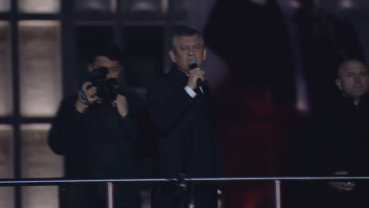 Mansur Yavaş ve Özgür Özel, Saraçhane'de konuştu