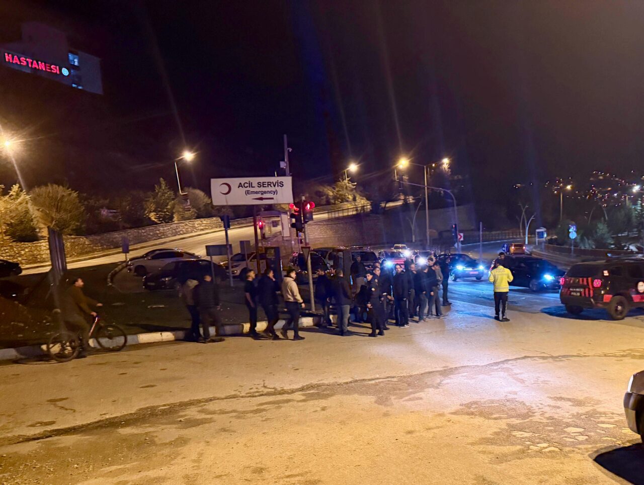 Tunceli ’de, husumetlisini tabancayla ayağından yaraladı