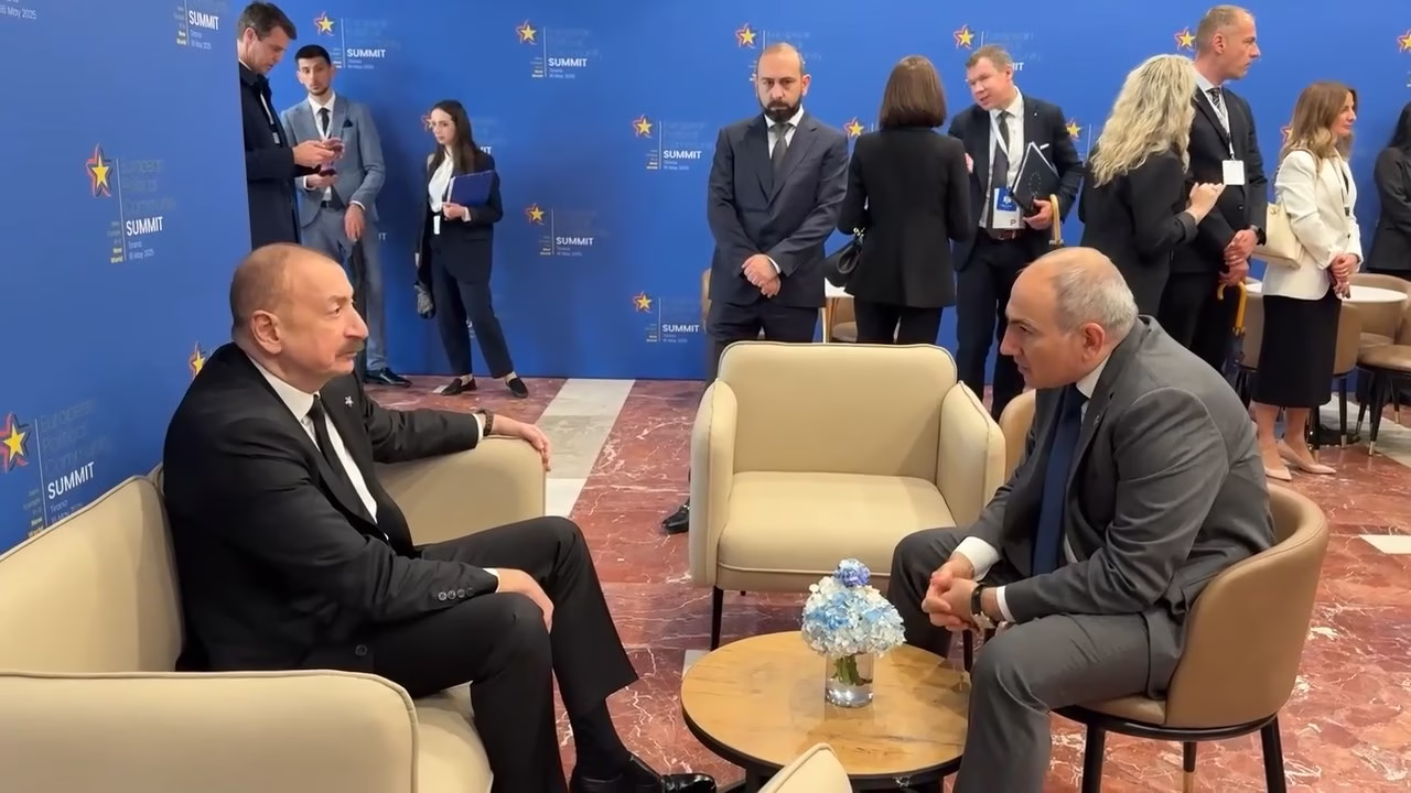 Aliyev ve Paşinyan, Tiran’daki Avrupa Zirvesi’nde Bir Araya Geldi