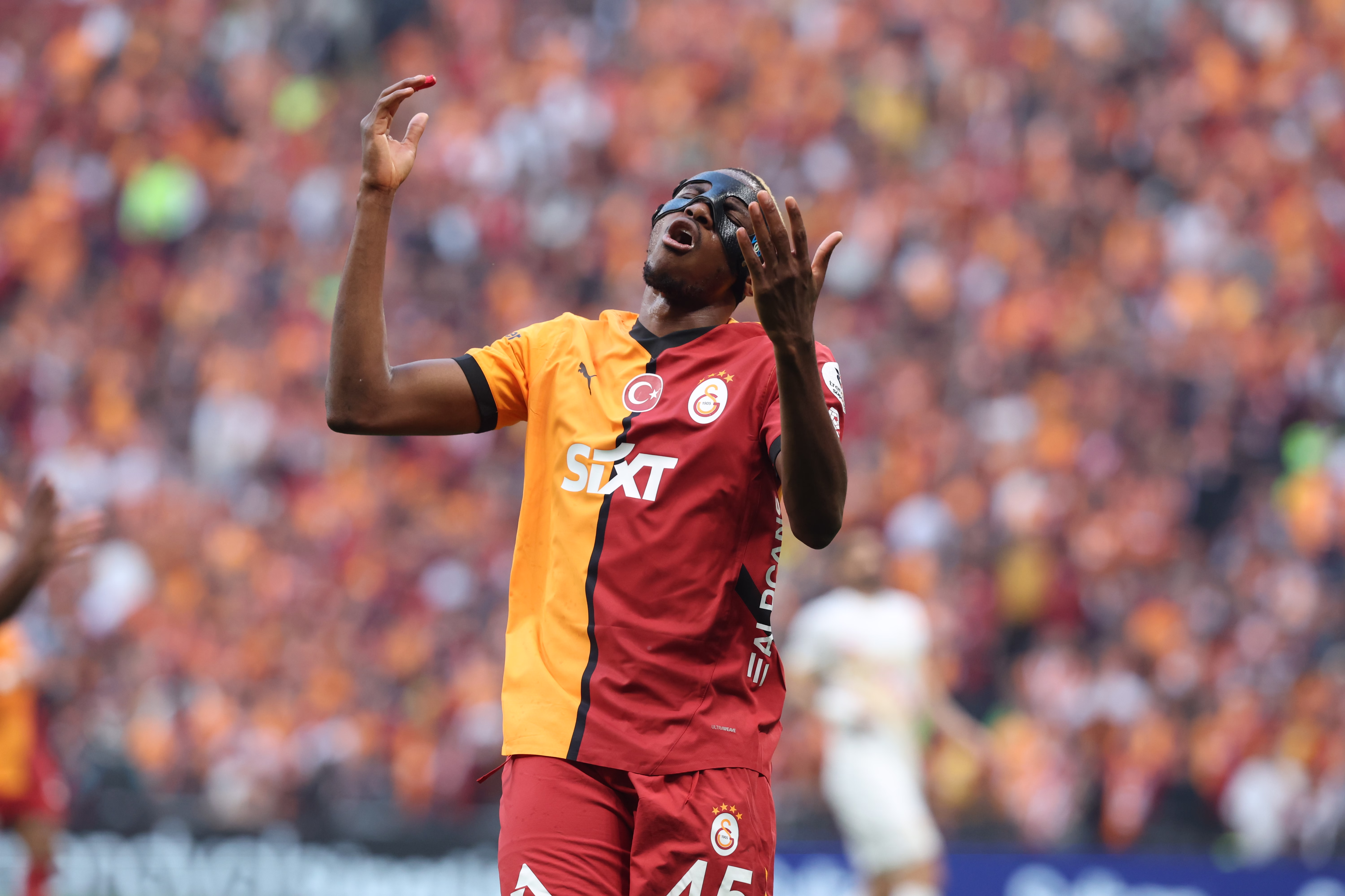 "Bu Sezonun Hikayesi Tek Kelimeyle: Galatasaray!"