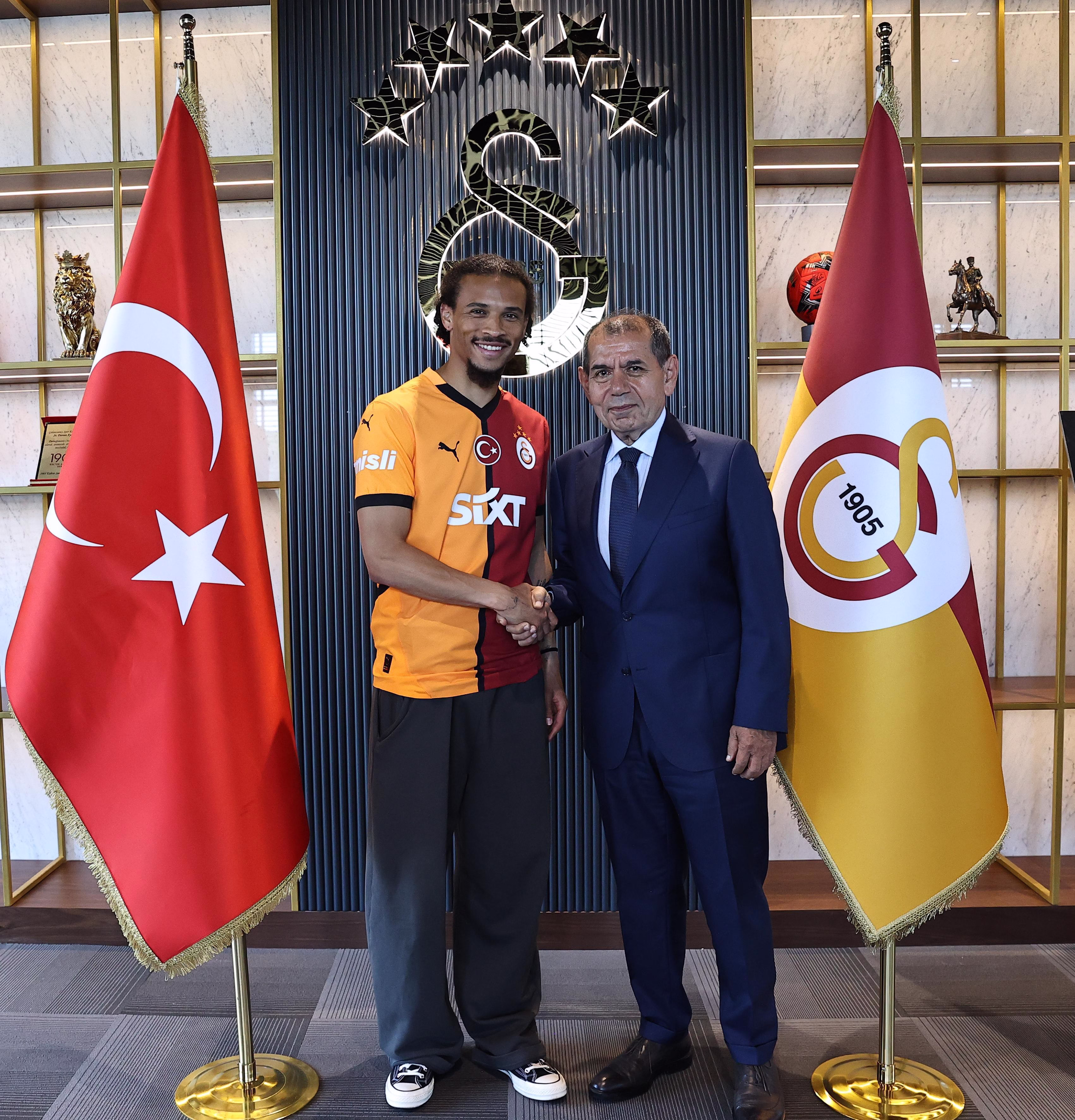 Galatasaray, Alman Yıldız Leroy Sané’yi Kadrosuna Kattı!