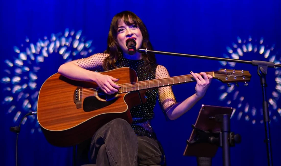 Melis Fis, “Meloturne 2025 Türkiye” turnesi kapsamında bir yıl içinde