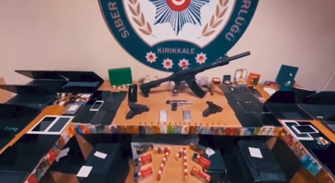 Siber Suçlara Büyük Darbe: 259 Şüpheli Yakalandı İçişleri Bakanı Ali Yerlikaya, siber suçlara yönelik son 5 günde