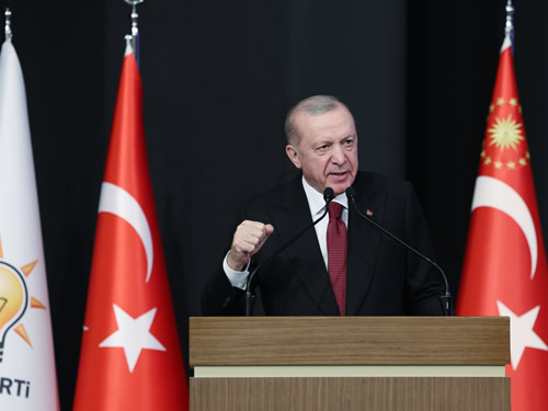 Erdoğan: Türkiye Artık Gündem Belirliyor Cumhurbaşkanı Erdoğan, AK Parti İl Başkanları Toplantısı’nda Türkiye’nin uluslararası alanda