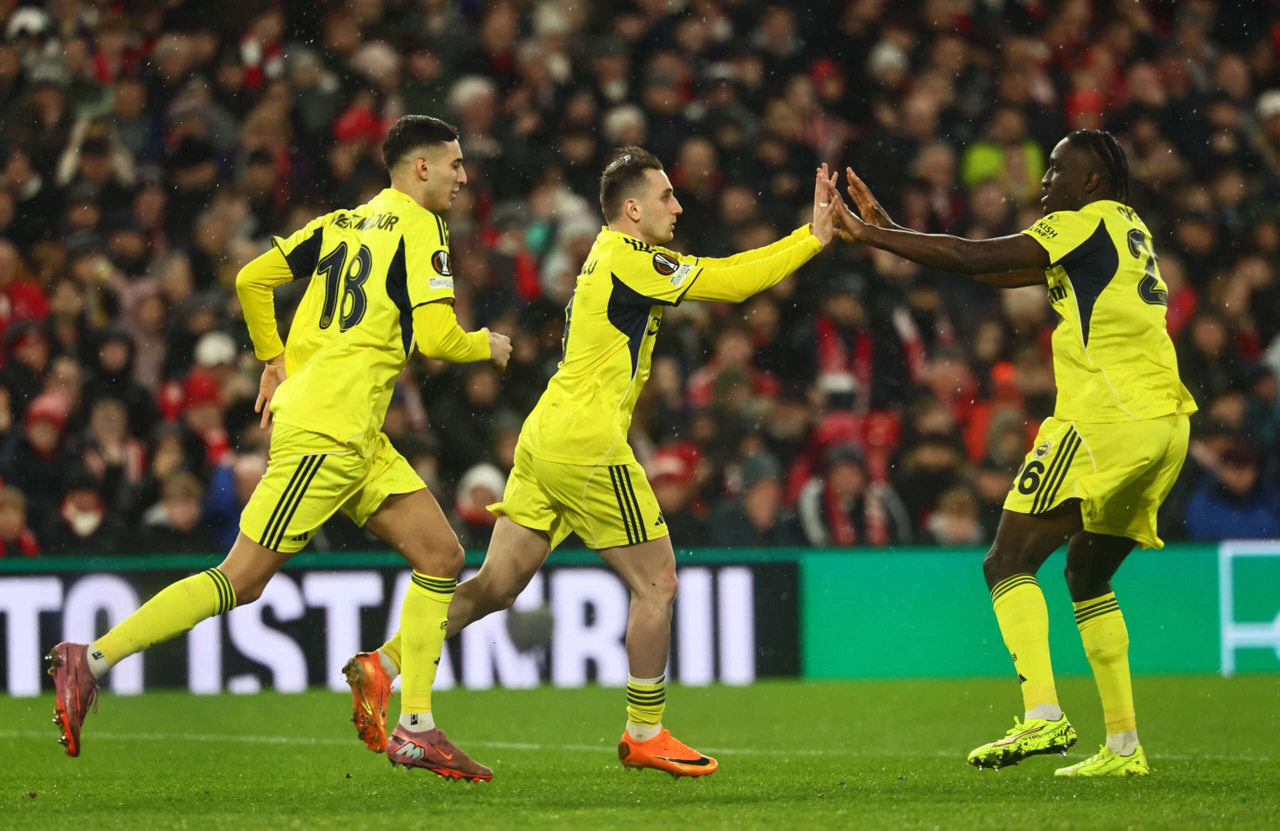 Fenerbahçe Avrupa’ya Veda Etti Deplasmanda Zafer Yetmedi Fenerbahçe, UEFA Avrupa Ligi play-off rövanşında Nottingham Forest’ı deplasmanda 2-1