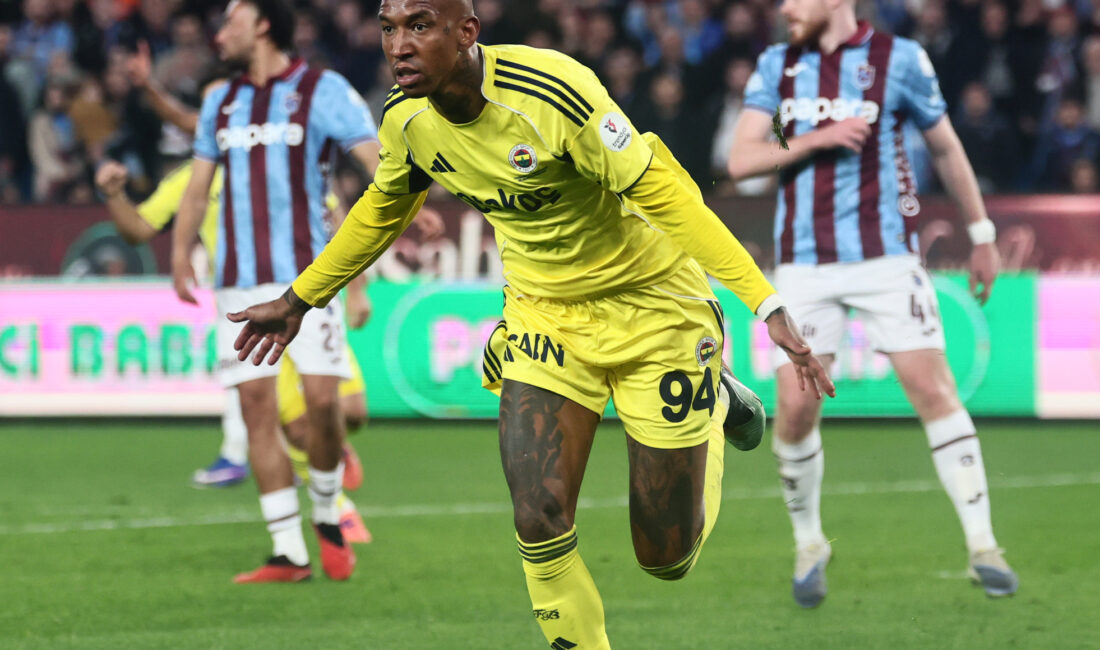 Süper Lig 22. haftada Fenerbahçe, Trabzonspor’u Akyazı’da 3-2 mağlup etti.