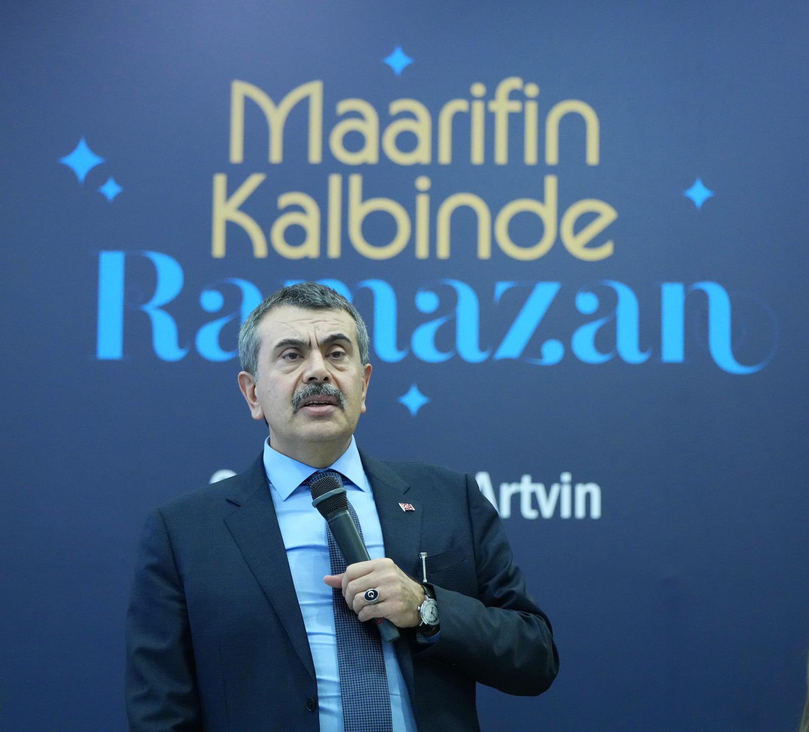 Millî Eğitim Bakanı Yusuf Tekin, A Haber’de katıldığı programda okullardaki