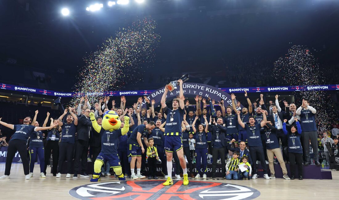 Fenerbahçe Beko Türkiye Kupası’nı 10. kez kazandı Fenerbahçe Beko, Türkiye Kupası Finali’nde Beşiktaş Gain’i 91-74 yenerek üst